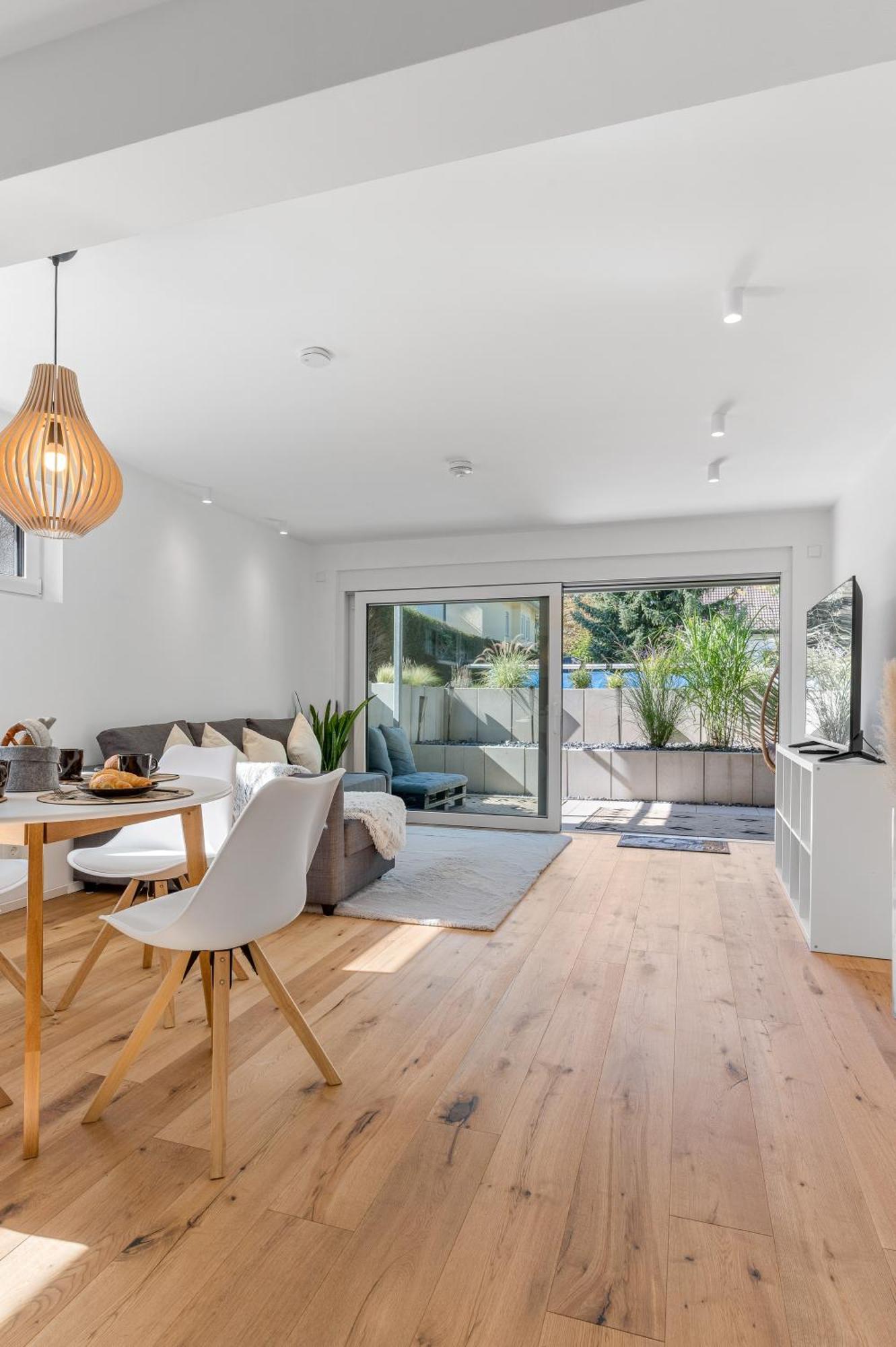 Neu: Stylische Suite Mit Netflix Und Workspace Böblingen Dış mekan fotoğraf