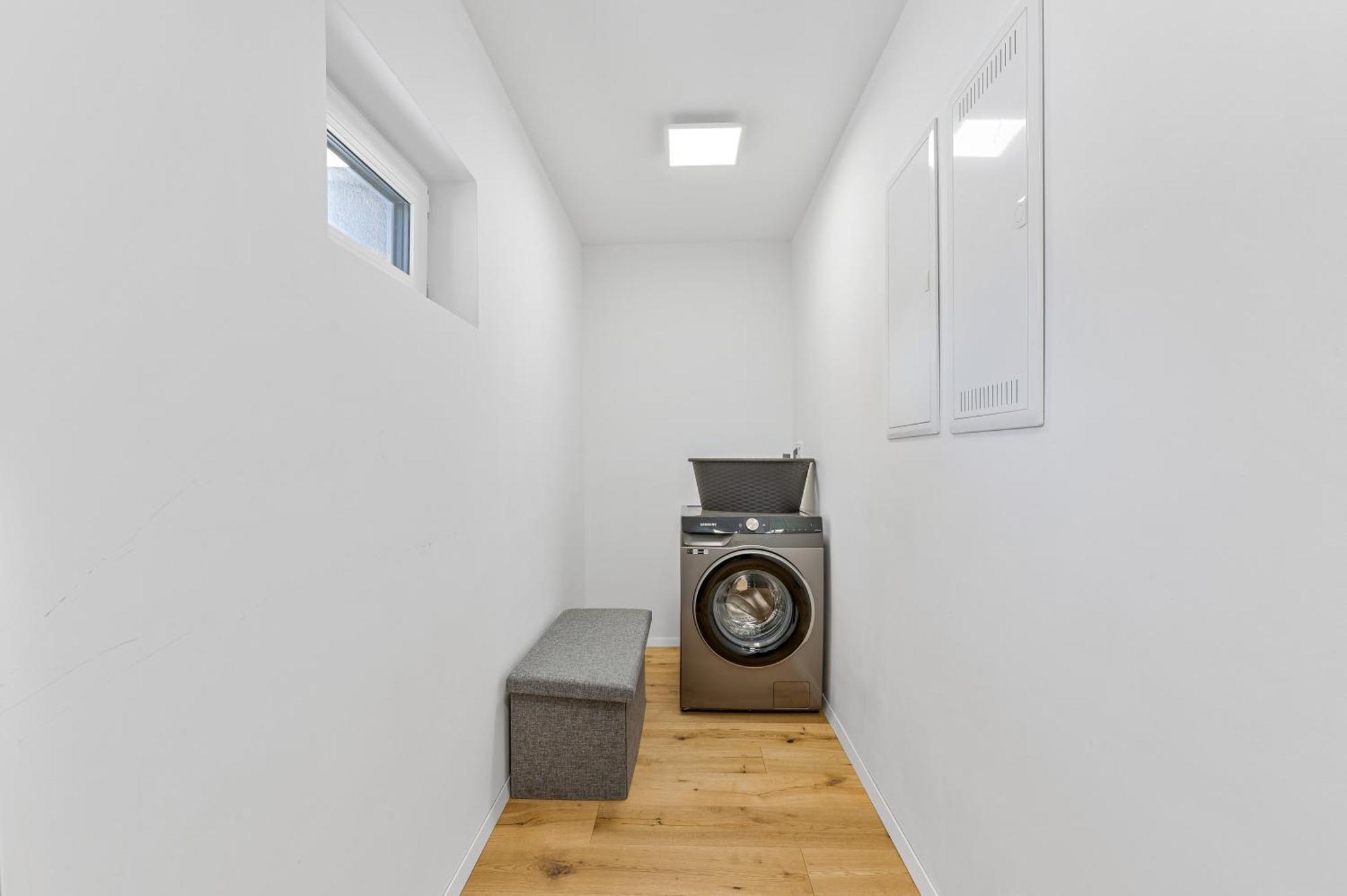 Neu: Stylische Suite Mit Netflix Und Workspace Böblingen Dış mekan fotoğraf